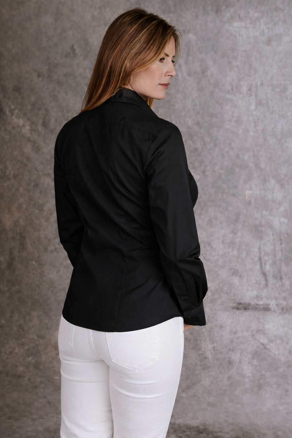 Lady-Montand - in schwarz. Die feminine Antwort auf eine Ikone.