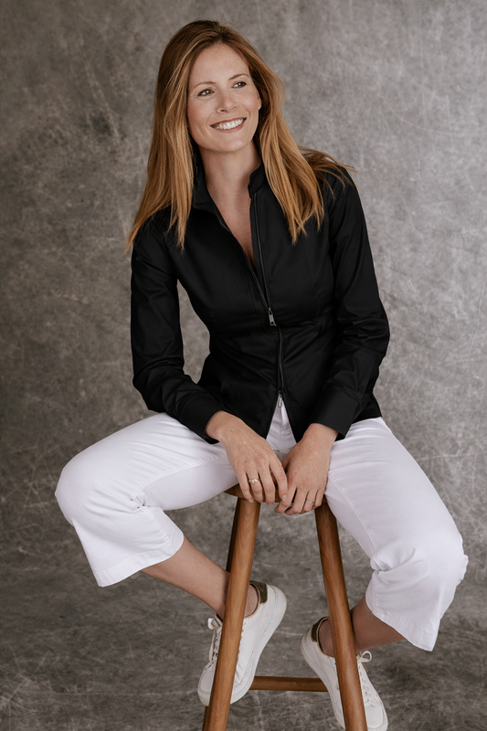 Lady-Montand - in schwarz. Die feminine Antwort auf eine Ikone.