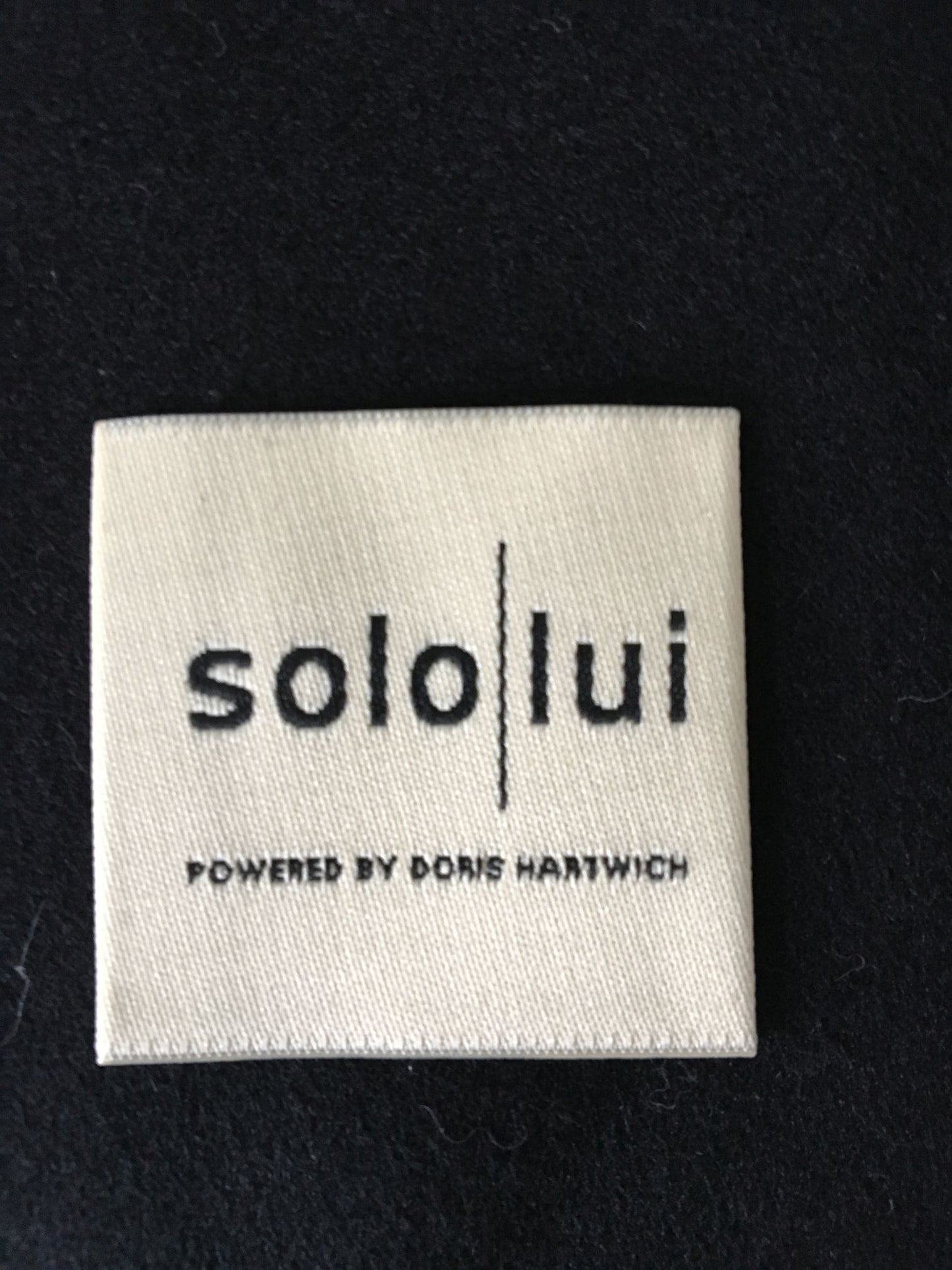 Hypnos - schwarzes Hemd mit bunten Druckern - von SOLO LUI